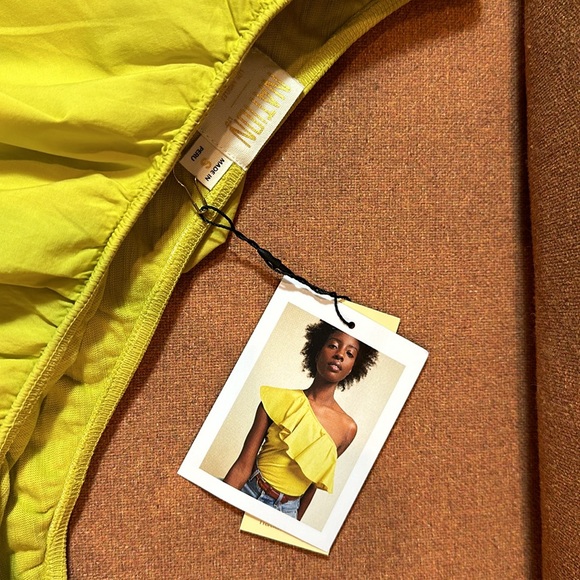 Nation LTD. Size Small. Chartreuse one shoulder top - Picture 2 of 2